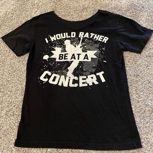 Juniors rock and roll tee